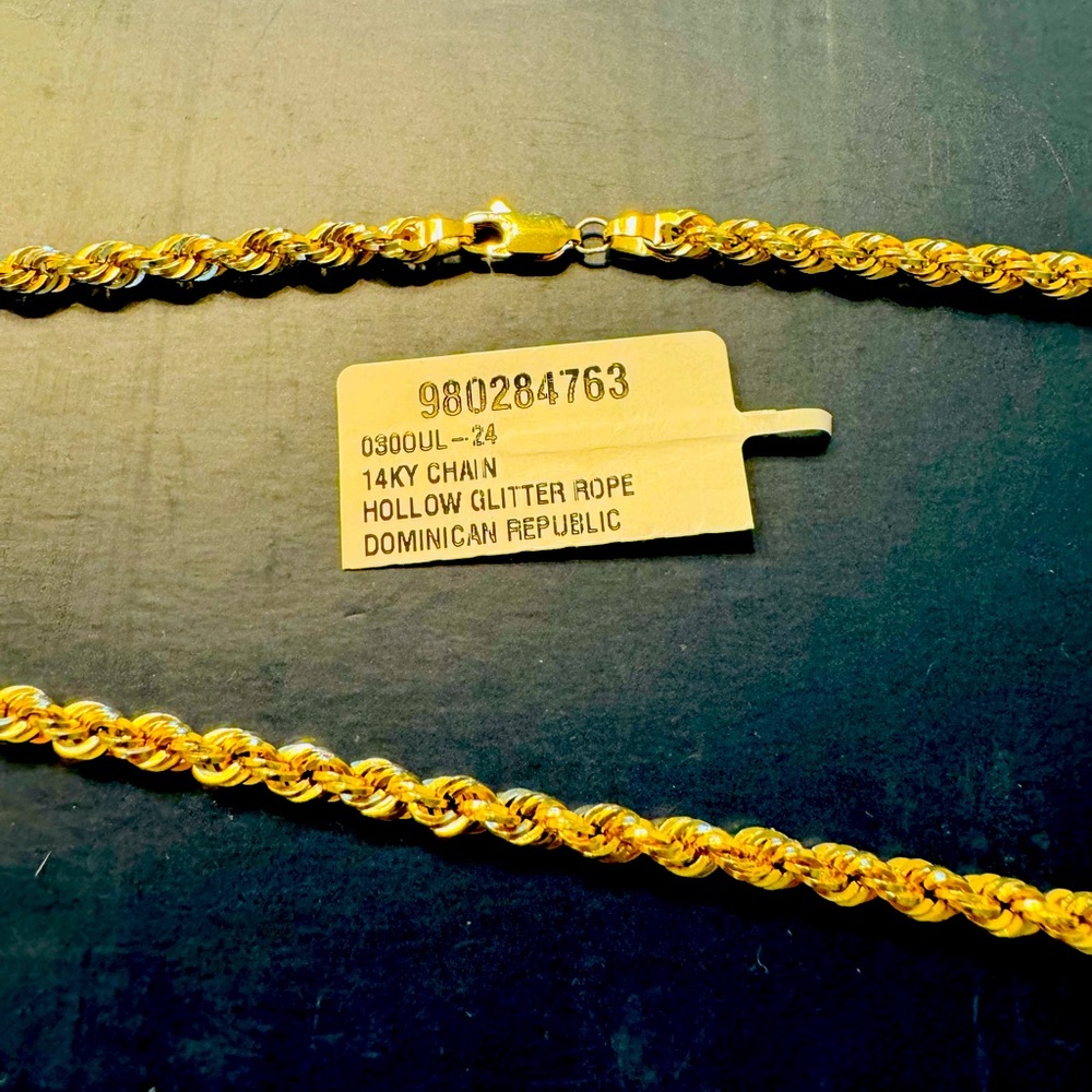 14karat Gold Glitter Rope Chain! Exquisite condition! 24” length!